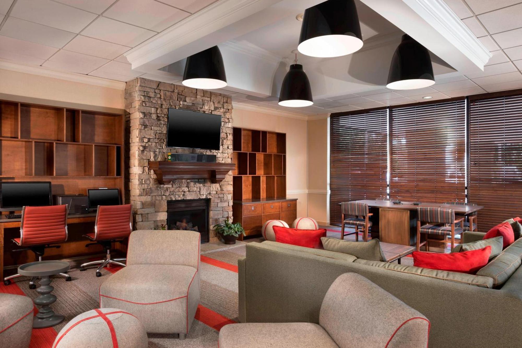 Four Points By Sheraton Kansas City Airport Екстериор снимка
