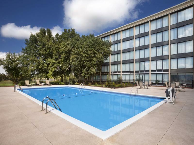Four Points By Sheraton Kansas City Airport Екстериор снимка