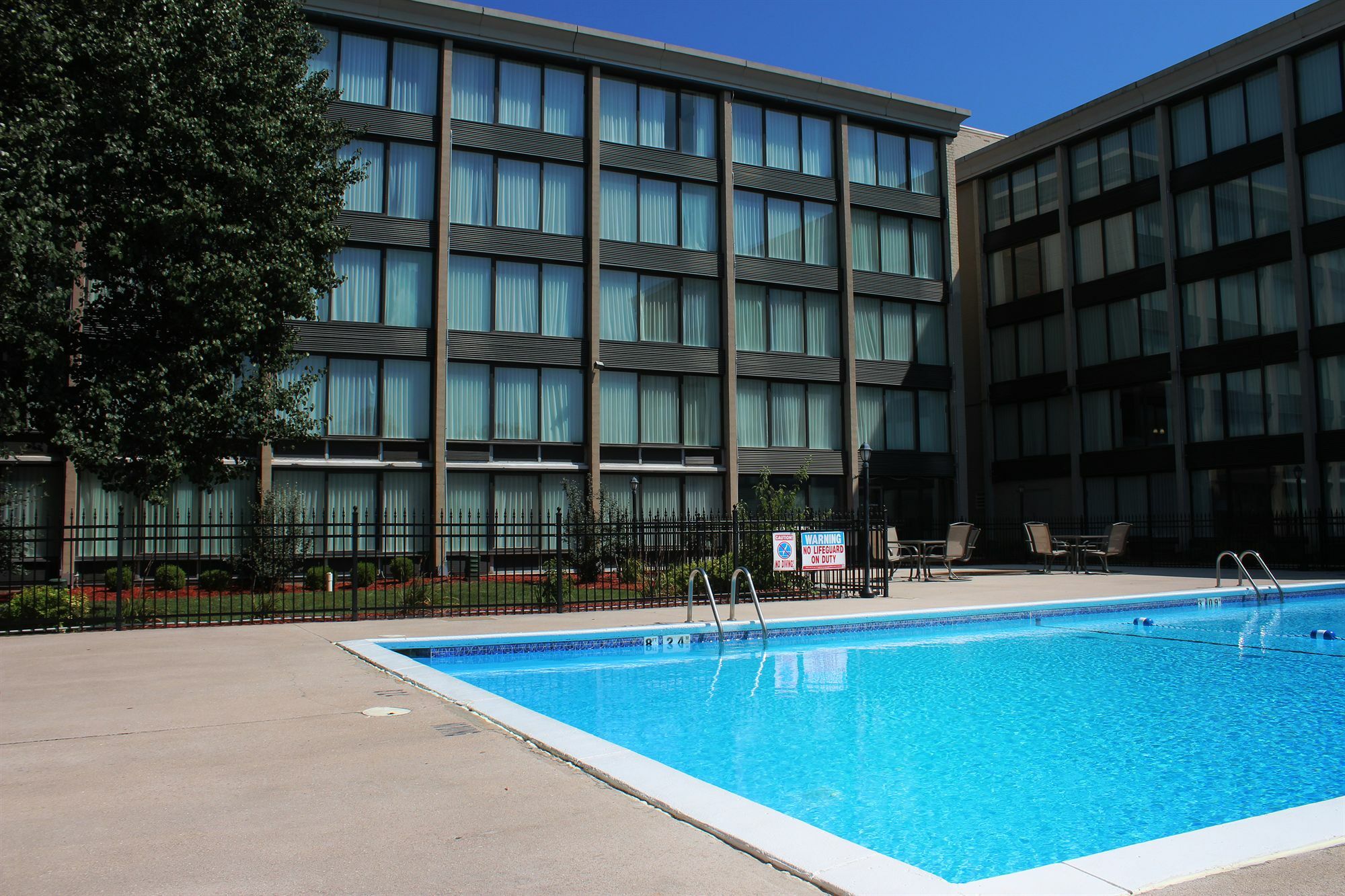 Four Points By Sheraton Kansas City Airport Екстериор снимка
